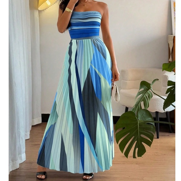 Boho Multicolor Strapless Pleated Stretchy Waist maxi Dress - Picture 4 of 8